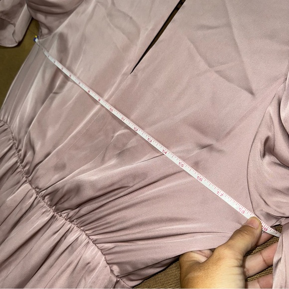 Express NWT! Satin Pink Blushing Mauve Puff Shoulder Midi Dress Size L - Picture 15 of 16